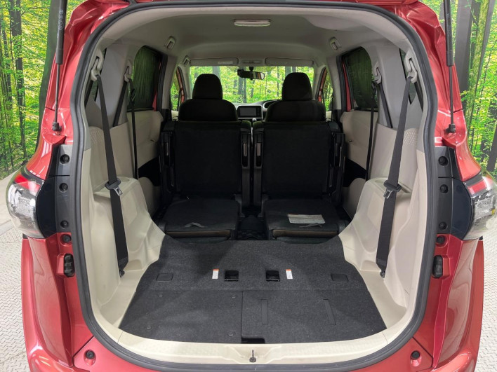 2016 Toyota Sienta DAA-NHP170G (UW-6a3211409d549)[9]