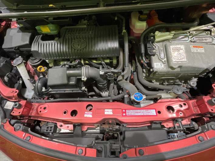 2016 Toyota Sienta DAA-NHP170G (UW-6a3211409d549)[5]