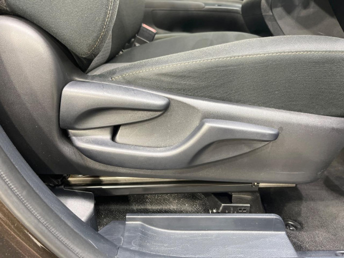 2019 Toyota Sienta 6AA-NHP170G (UW-6a3211422fae9)[29]