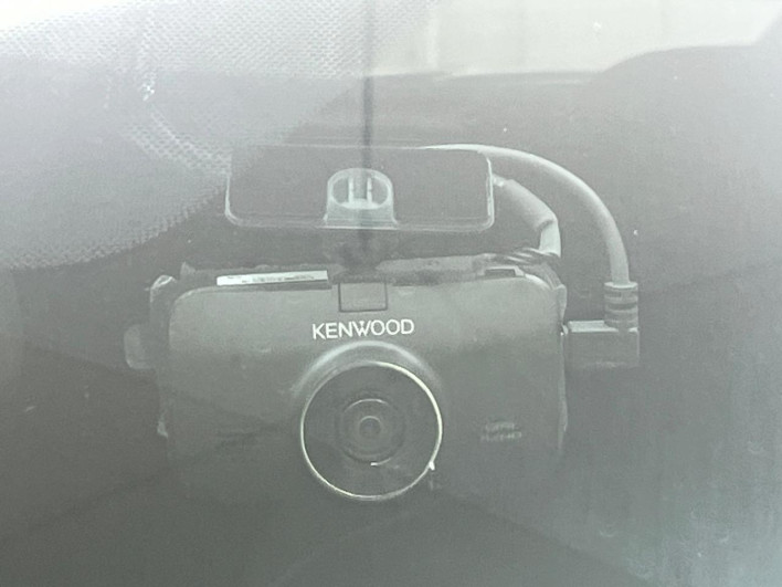 2019 Toyota Sienta 6AA-NHP170G (UW-6a3211422fae9)[6]