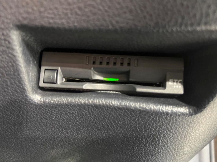2019 Toyota Sienta 6AA-NHP170G (UW-6a3211422fae9)[18]