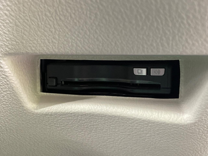 2016 Toyota Sienta DBA-NSP170G (UW-6a321144c5b34)[8]