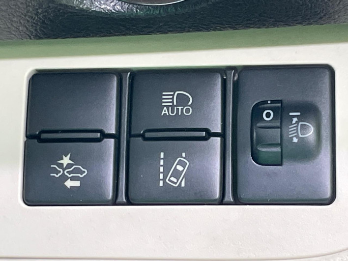 2016 Toyota Sienta DBA-NSP170G (UW-6a321144c5b34)[6]