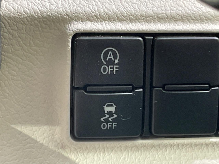2016 Toyota Sienta DBA-NSP170G (UW-6a321144c5b34)[9]