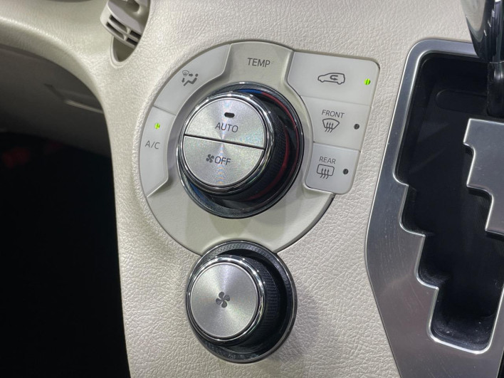 2016 Toyota Sienta DBA-NSP170G (UW-6a321144c5b34)[22]