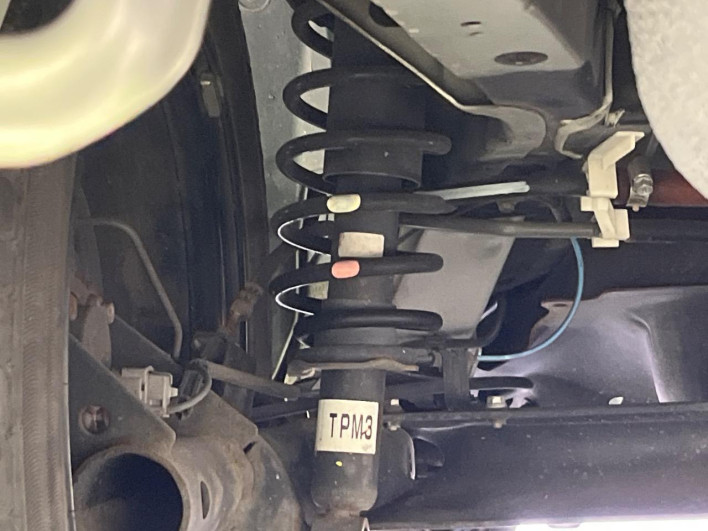 2010 Toyota Corolla Axio DBA-NZE141 (UW-6a321149b64f5)[21]