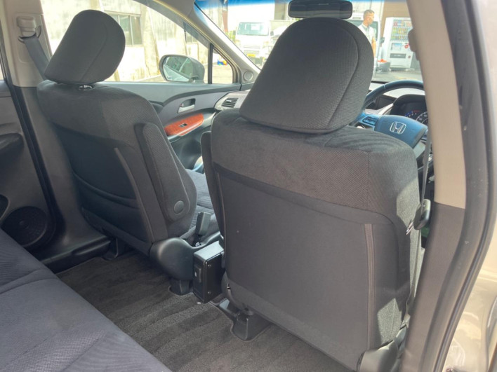 2011 Honda Odyssey DBA-RB3 (UW-6a32114e0cd0e)[17]