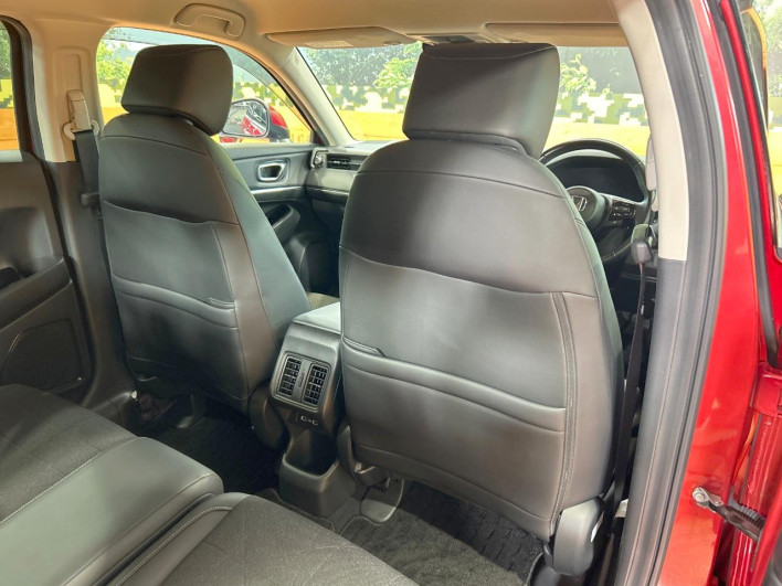 2021 Honda VEZEL 6AA-RV5 (UW-6a32115ae837c)[29]