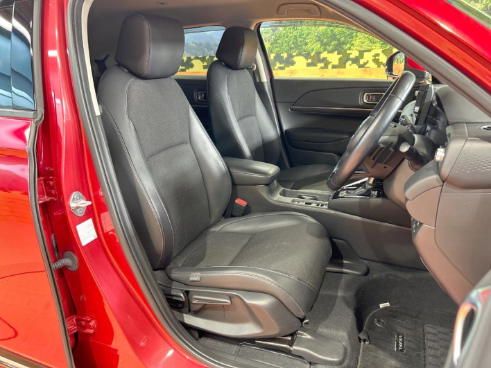2021 Honda VEZEL 6AA-RV5 (UW-6a32115ae837c)[19]