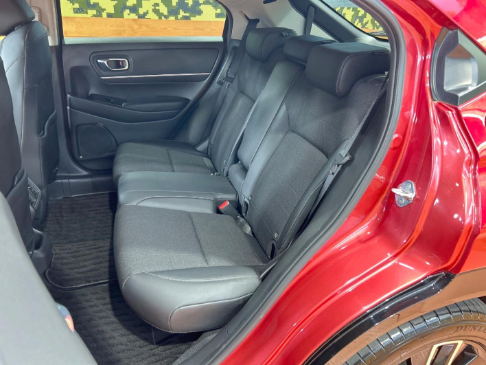 2021 Honda VEZEL 6AA-RV5 (UW-6a32115ae837c)[21]