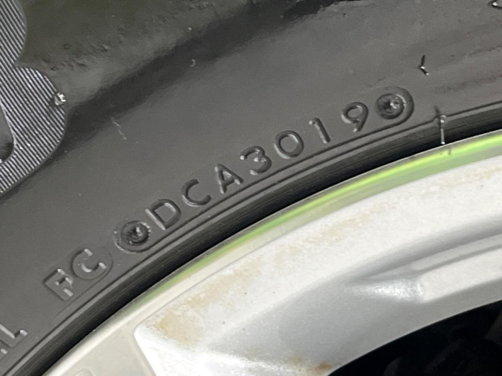 2015 Subaru Forester DBA-SJ5 (UW-6a32116c92bfa)[18]