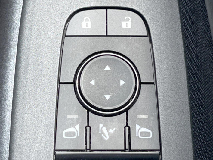 2022 Nissan Note 6AA-SNE13 (UW-6a321170963ff)[22]