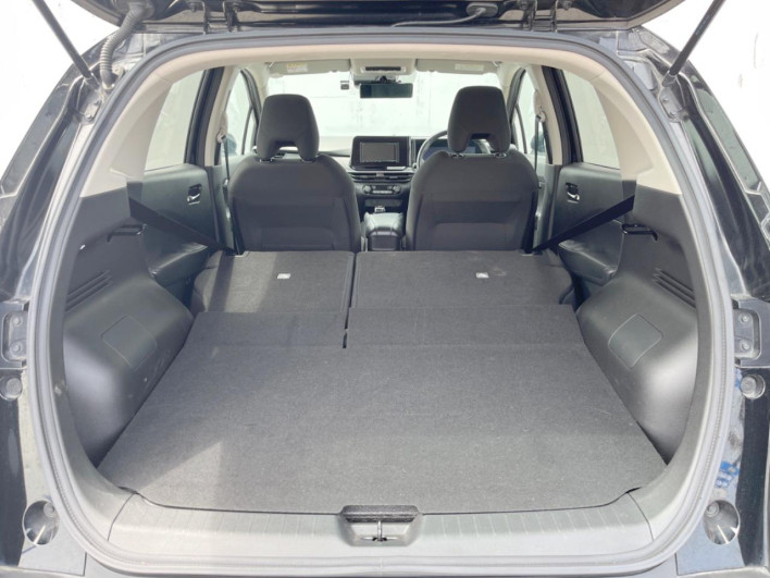 2022 Nissan Note 6AA-SNE13 (UW-6a321170963ff)[9]