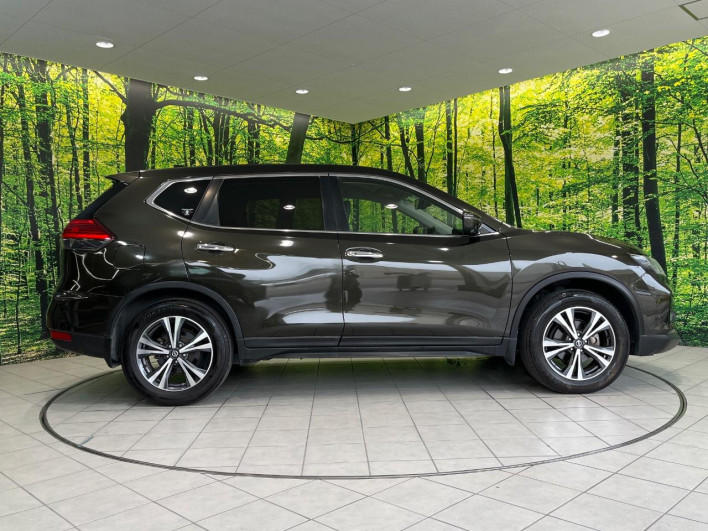 2017 Nissan X-Trail DBA-T32 (UW-6a321173f0612)[18]