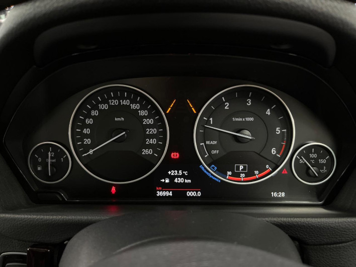 2017 BMW 3 Series LDA-8C20 (UW-6a32118e5f3df)[13]
