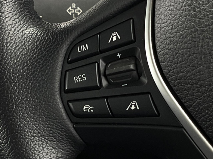2017 BMW 3 Series LDA-8C20 (UW-6a32118e5f3df)[10]
