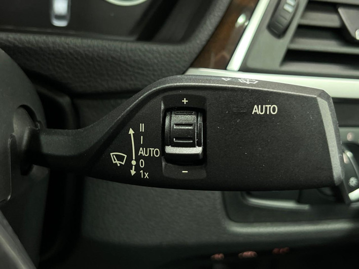 2017 BMW 3 Series LDA-8C20 (UW-6a32118e5f3df)[11]