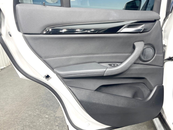 2017 BMW X1 LDA-HT20 (UW-6a32118ec1cc5)[13]