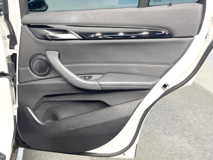 2017 BMW X1 LDA-HT20 (UW-6a32118ec1cc5)[17]