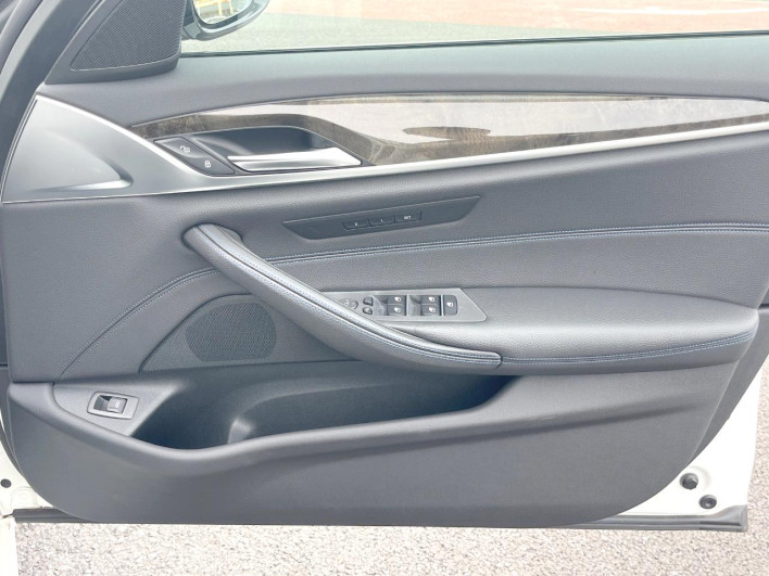 2019 BMW 5 Series DBA-JA20 (UW-6a32118f2c5e7)[24]