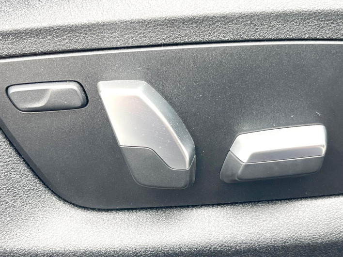 2019 BMW 5 Series DBA-JA20 (UW-6a32118f2c5e7)[26]