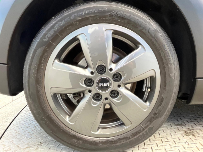 2022 Rover Mini 3BA-XR15MW (UW-6a32119680947)[11]