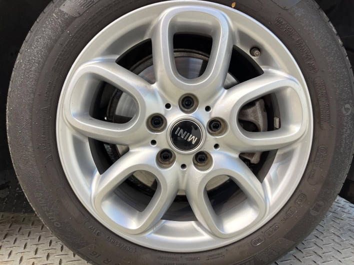 2019 Rover Mini 3BA-LV15M (UW-6a3211977aee2)[29]