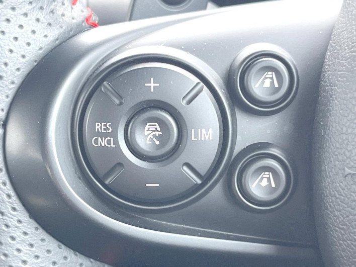 2017 Rover Mini DBA-XM20 (UW-6a321198c8705)[28]