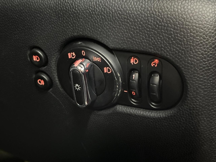 2019 Rover Mini DBA-XU15M (UW-6a32119a4594c)[23]