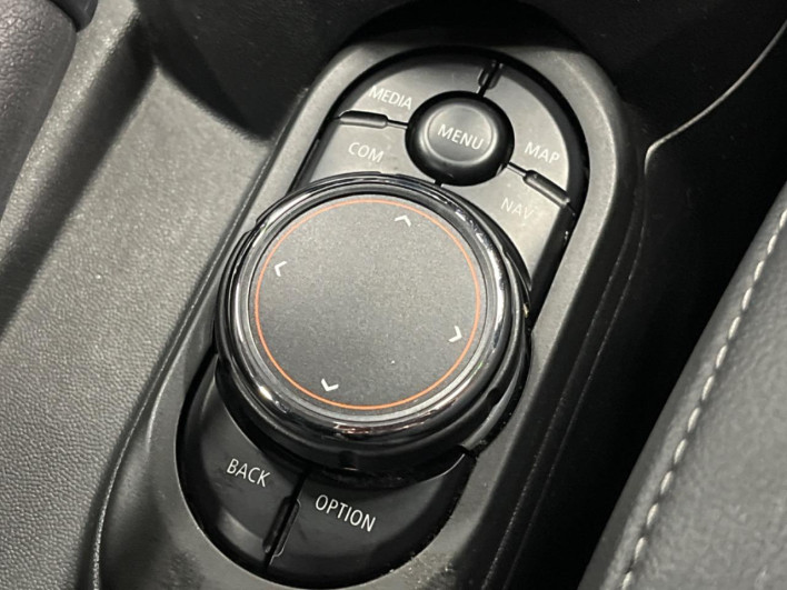 2019 Rover Mini DBA-XU15M (UW-6a32119a4594c)[12]