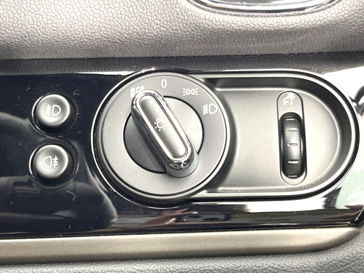 2018 Rover Mini DBA-YS20 (UW-6a32119a7f1ef)[23]