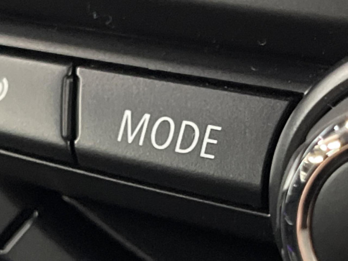 2018 Rover Mini LDA-YT20 (UW-6a32119b21b0d)[18]