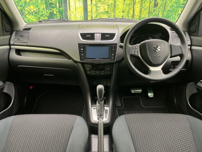 2013 Suzuki Swift DBA-ZC72S (UW-6a3211a1c6097)[22]