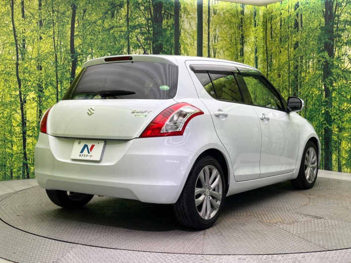 2013 Suzuki Swift DBA-ZC72S (UW-6a3211a1c6097)[11]