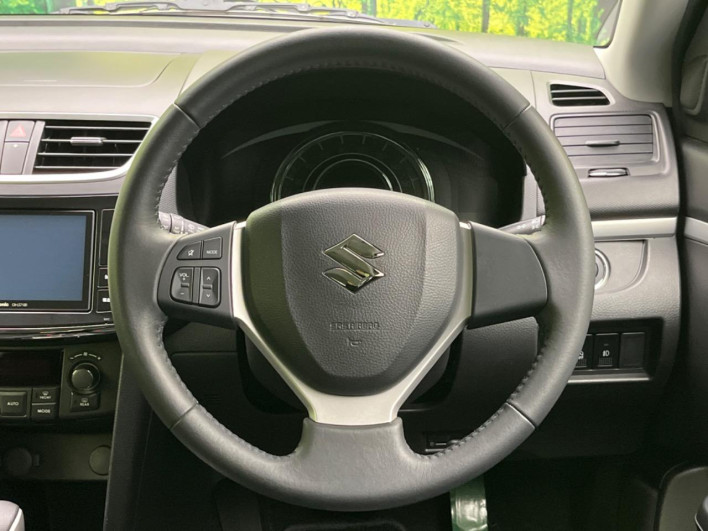 2013 Suzuki Swift DBA-ZC72S (UW-6a3211a1c6097)[23]