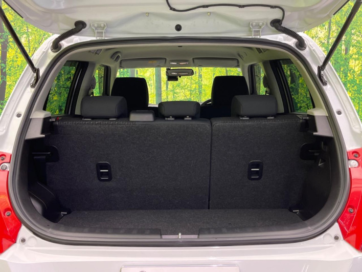 2013 Suzuki Swift DBA-ZC72S (UW-6a3211a1c6097)[19]