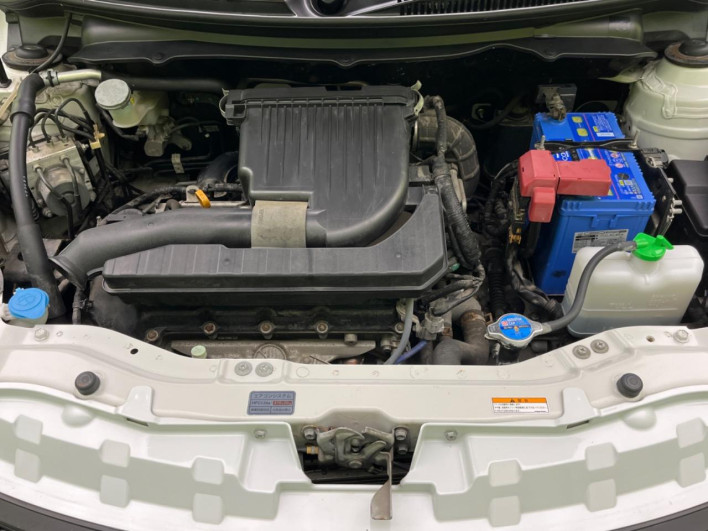 2013 Suzuki Swift DBA-ZC72S (UW-6a3211a1c6097)[5]