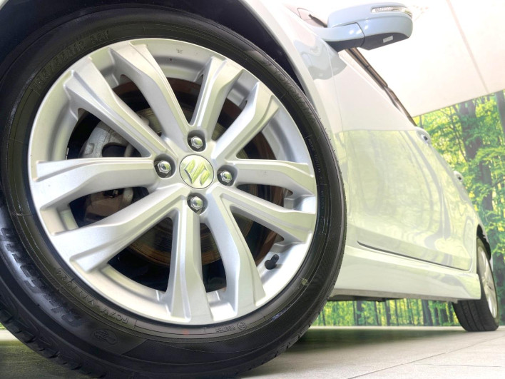 2015 Suzuki Swift DBA-ZC72S (UW-6a3211a23aeeb)[9]