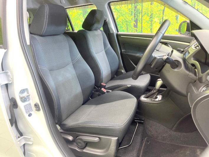 2015 Suzuki Swift DBA-ZC72S (UW-6a3211a23aeeb)[13]