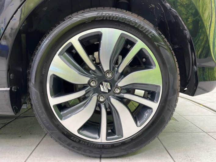 2017 Suzuki Swift DBA-ZC83S (UW-6a3211a370f06)[10]