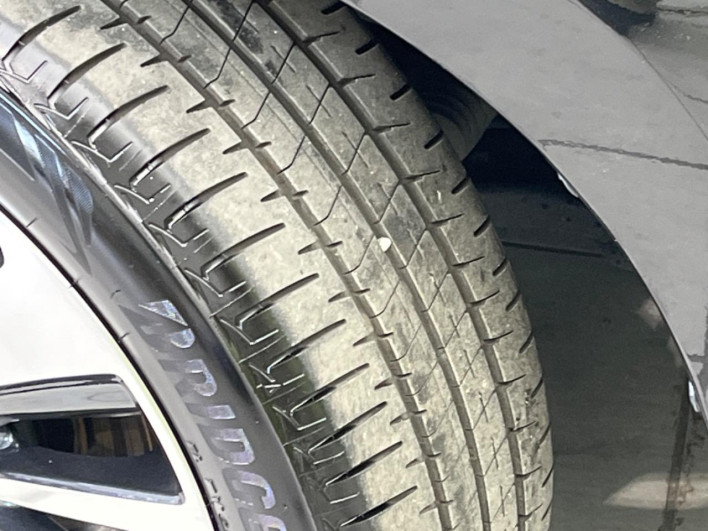 2017 Suzuki Swift DBA-ZC83S (UW-6a3211a370f06)[8]