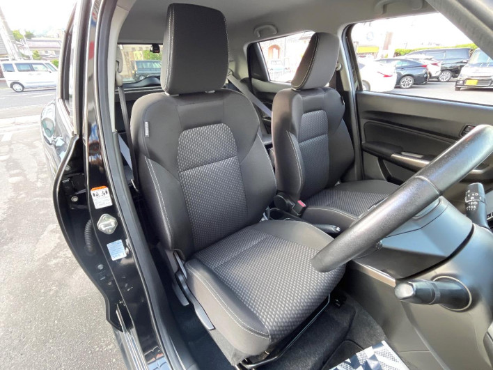 2019 Suzuki Swift DBA-ZC83S (UW-6a3211a3c9c0e)[23]