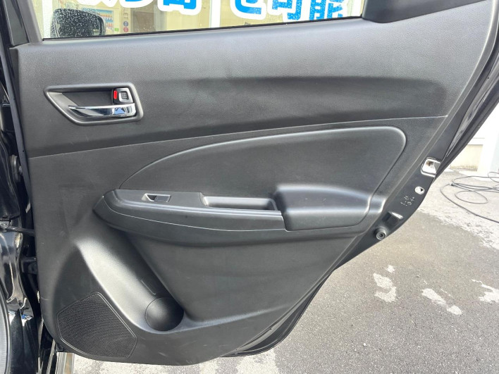 2019 Suzuki Swift DBA-ZC83S (UW-6a3211a3c9c0e)[29]