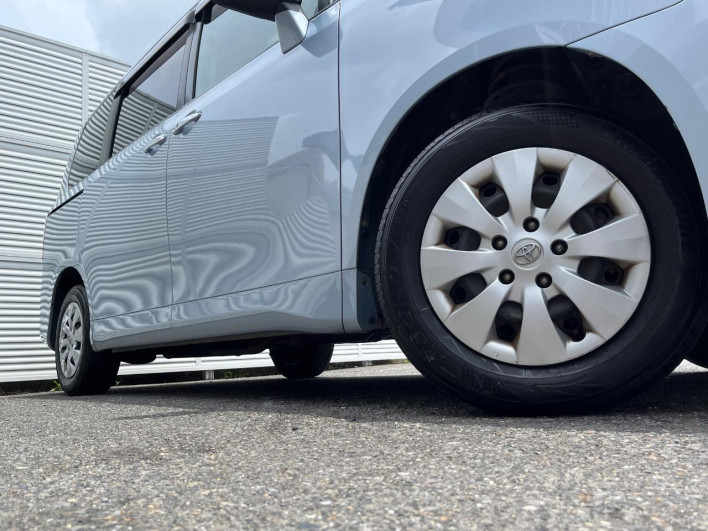 2011 Toyota Noah DBA-ZRR70G (UW-6a3211a7c5fa6)[8]