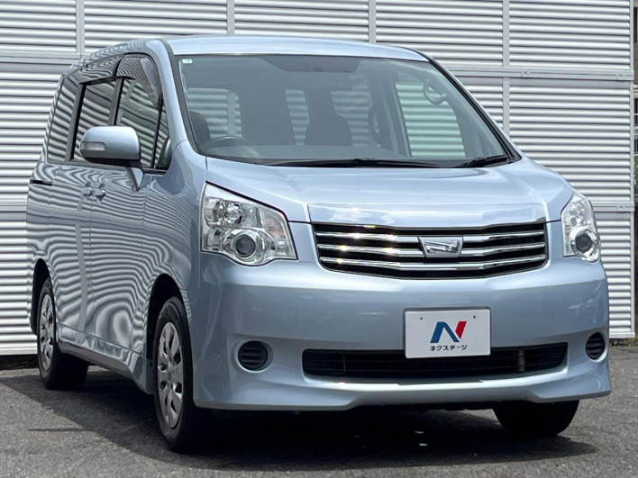 2011 Toyota Noah DBA-ZRR70G (UW-6a3211a7c5fa6)[5]