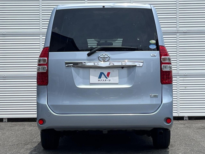 2011 Toyota Noah DBA-ZRR70G (UW-6a3211a7c5fa6)[14]