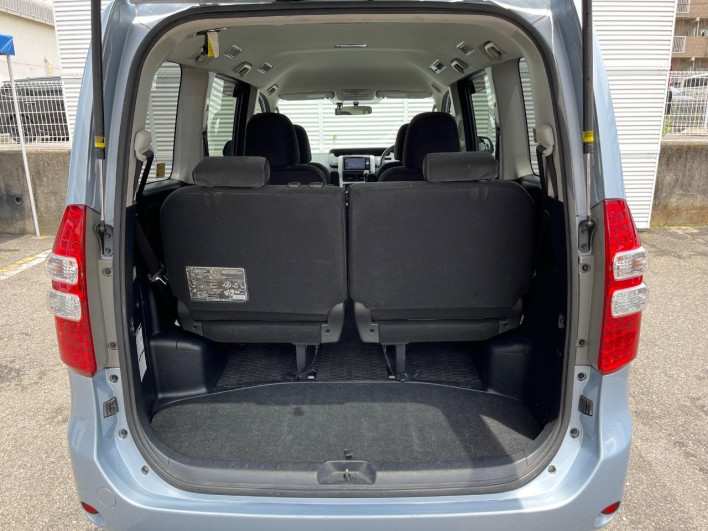 2011 Toyota Noah DBA-ZRR70G (UW-6a3211a7c5fa6)[20]