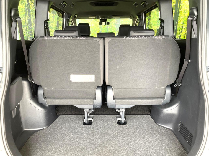 2017 Toyota Noah DBA-ZRR80W (UW-6a3211ad09c2c)[29]