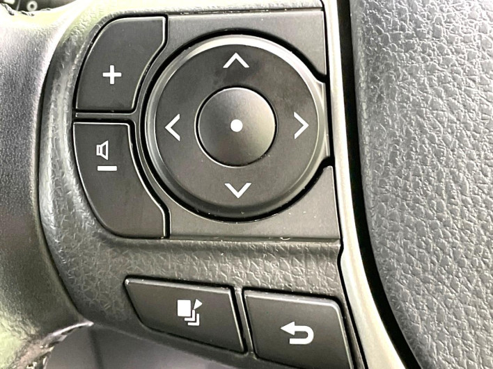 2017 Toyota Noah DBA-ZRR80W (UW-6a3211ad09c2c)[19]