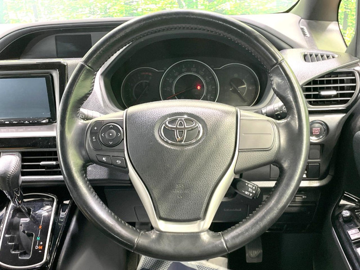 2017 Toyota Noah DBA-ZRR80W (UW-6a3211ad09c2c)[5]